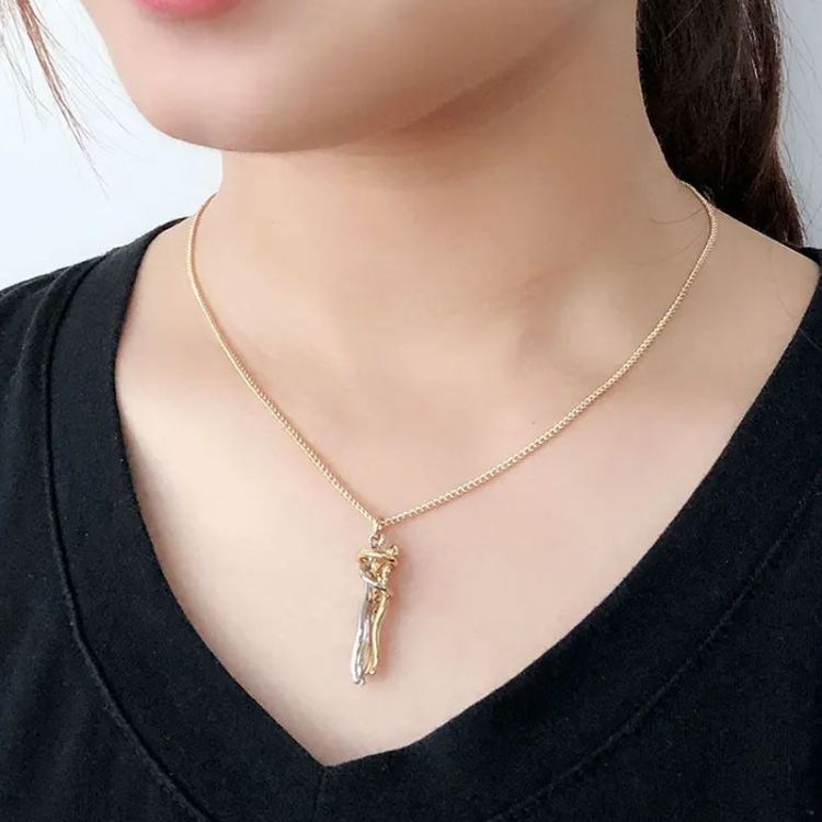 18K Gold-Plated | Elegant Couple Hug Heart Pendant Necklace Romantic Jewelry Gift for Women